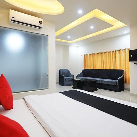 Capital O 40493 Hotel Aroma Regency Meerut Buitenkant foto
